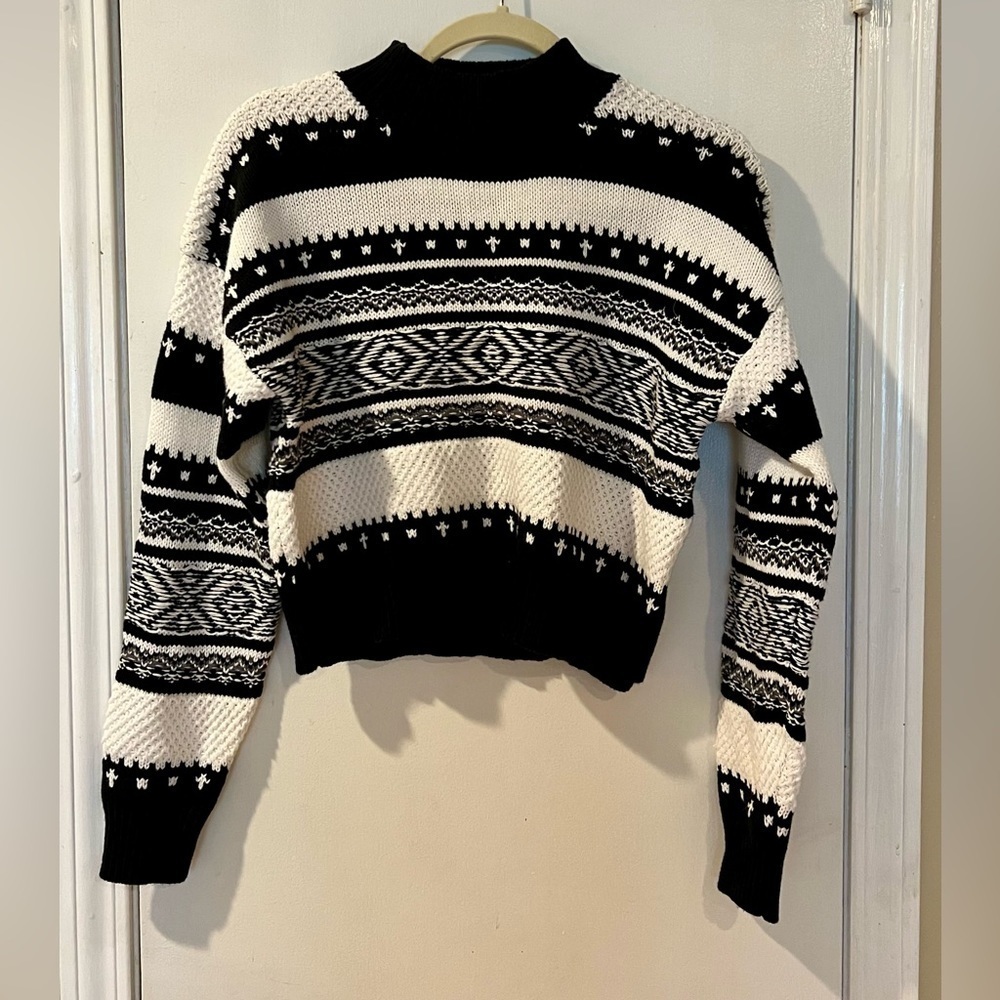 Forever 21 Black and White Patterned Turtleneck Sweater